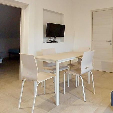 Appartamento Brigida Bilocale 3 Posti Vicino Al Centro San Teodoro  Extérieur photo